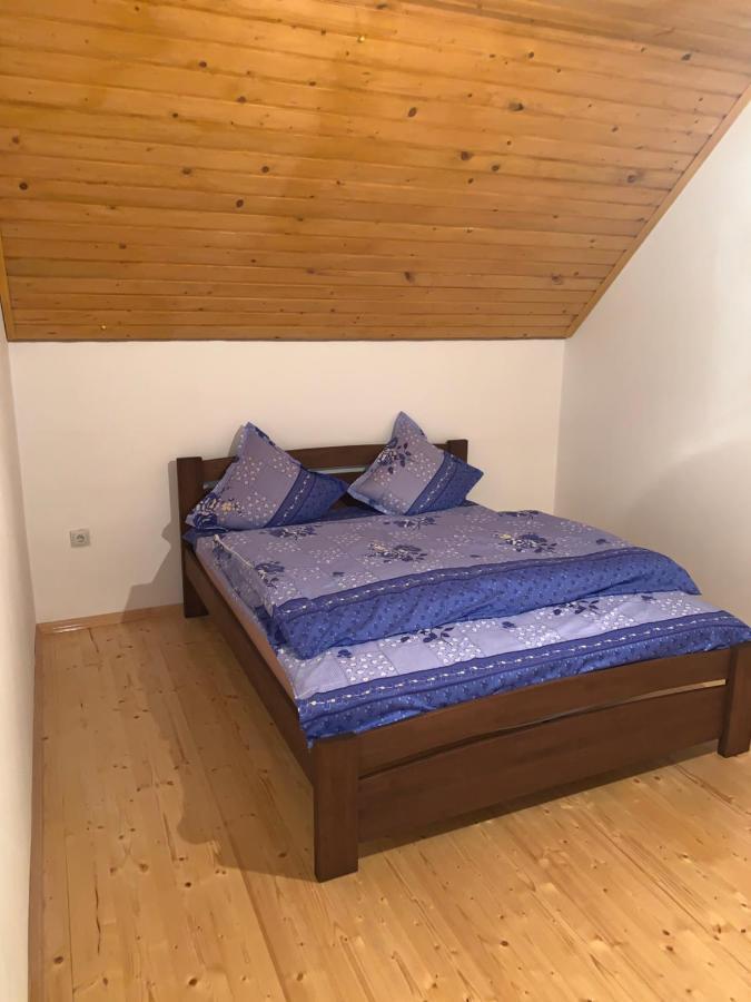 פודובובץ Cottage house מראה חיצוני תמונה