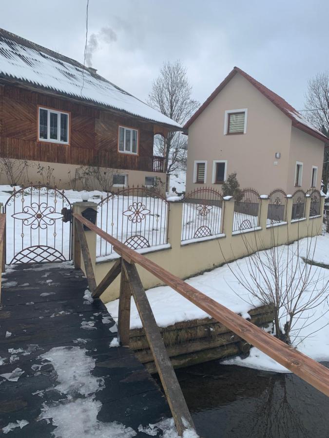 פודובובץ Cottage house מראה חיצוני תמונה