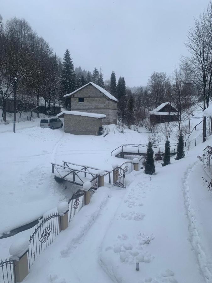 פודובובץ Cottage house מראה חיצוני תמונה