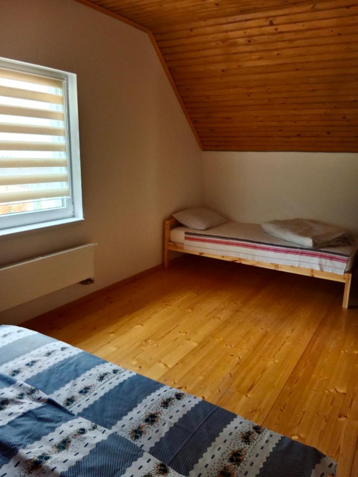 פודובובץ Cottage house מראה חיצוני תמונה
