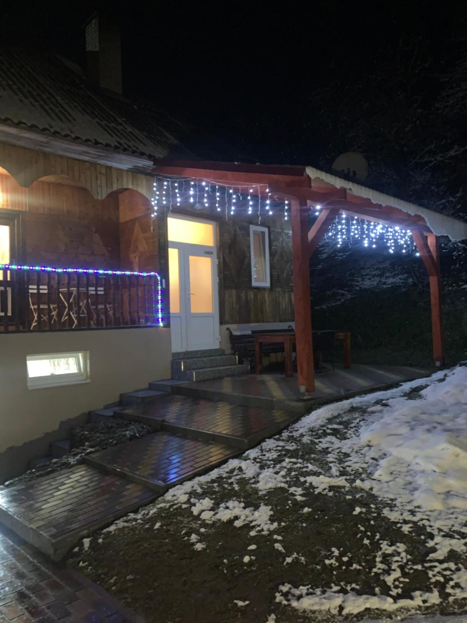 פודובובץ Cottage house מראה חיצוני תמונה